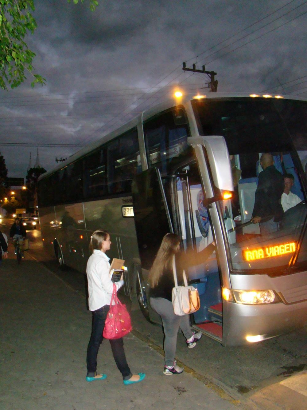 Universitários devem apresentar documentação para solicitar auxílio transporte